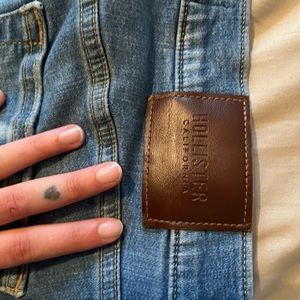 Mens Hollister slim straight fit size 34/30 medium wash jeans